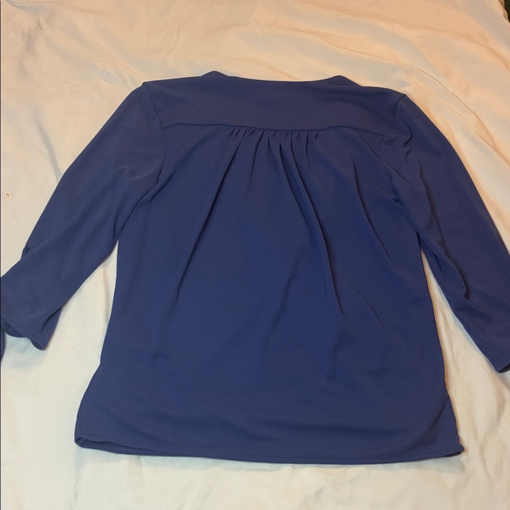 Banana Republic Woman’s Dark Blue V Neck Blouse Size XS - Picture 6 of 10